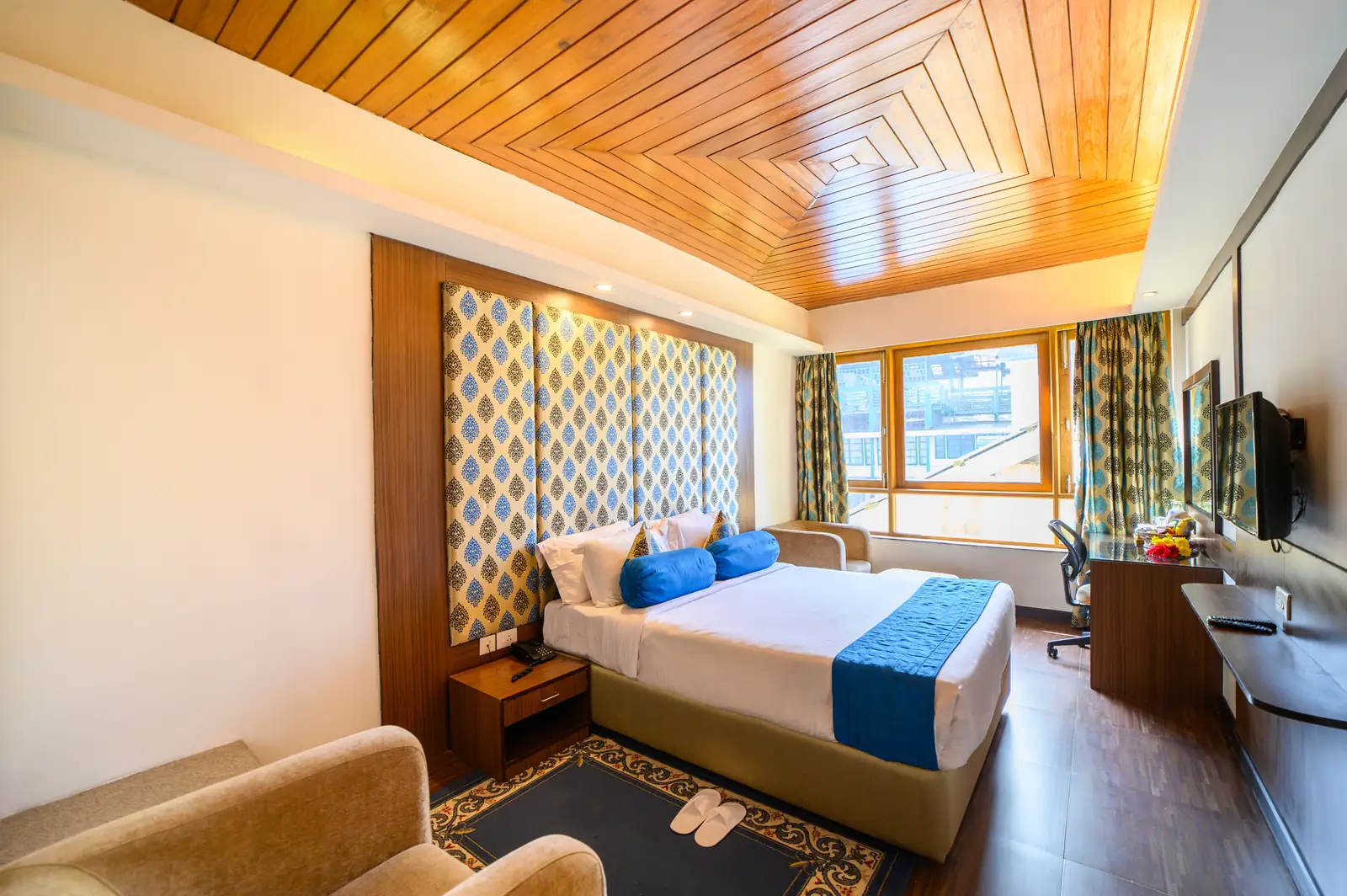 Deluxe Family Room