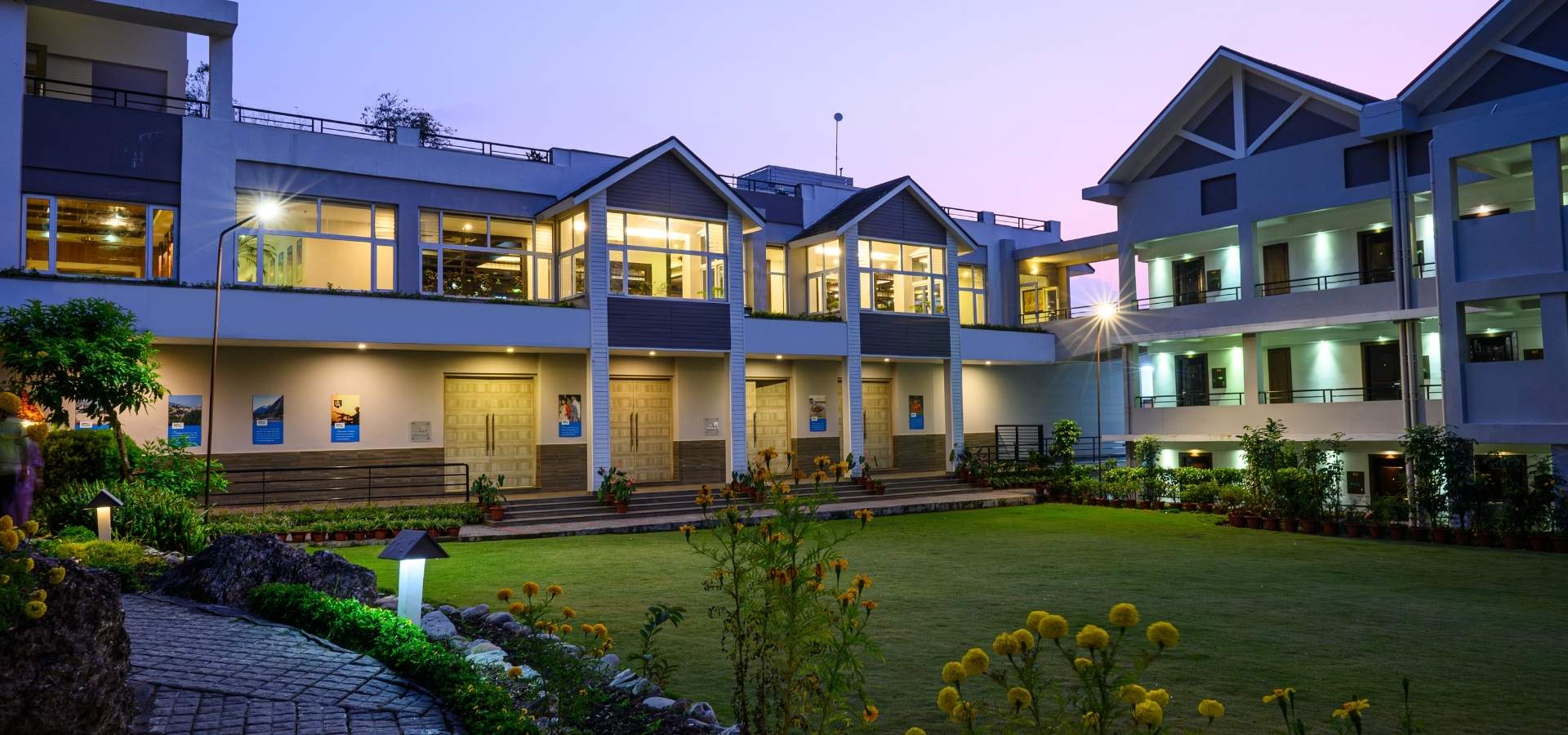 Sinclairs Retreat Kalimpong Night View